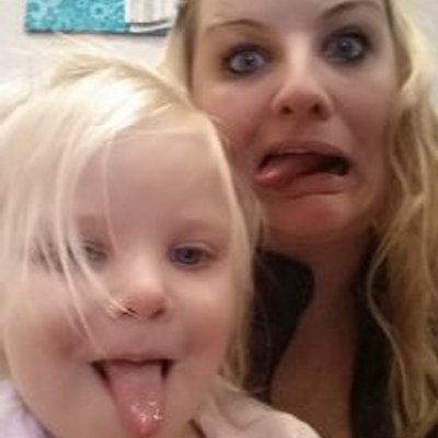 Profile Picture of Bailey Hahn (@baileybuttons2) on Twitter