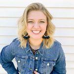 Profile Photo of molly brooks talks books (@mollfranbooks) on Instagram