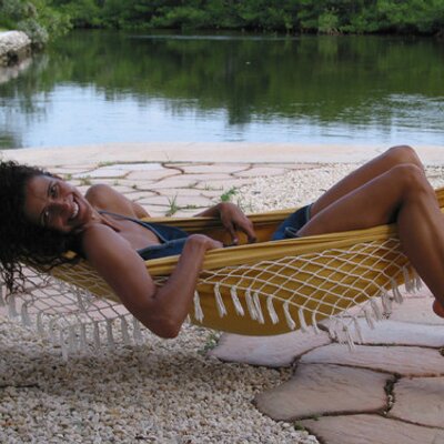 Profile Picture of Deborah Trainer (@@DeborahGrove) on Twitter
