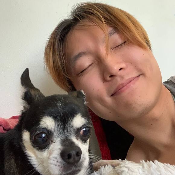 Profile Picture of James Rhee (@jamesrhee15) on Poshmark