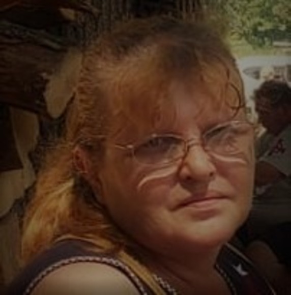 Profile Picture of Linda Tissue (@linda_tissue) on Poshmark