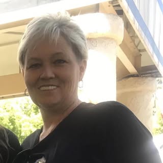 Profile Picture of Lori Barry (@barrylori) on Instagram