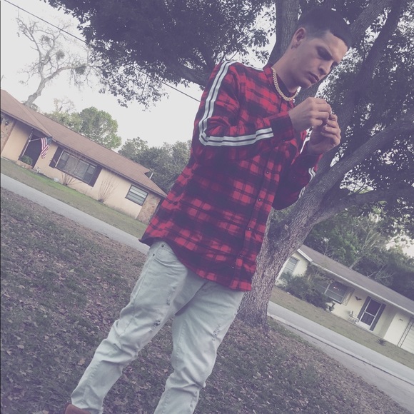 Profile Picture of Alexander Pacheco (@blazebangerz713) on Poshmark