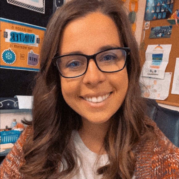 Profile Picture of Mary Menicucci (@menicucci27) on Poshmark