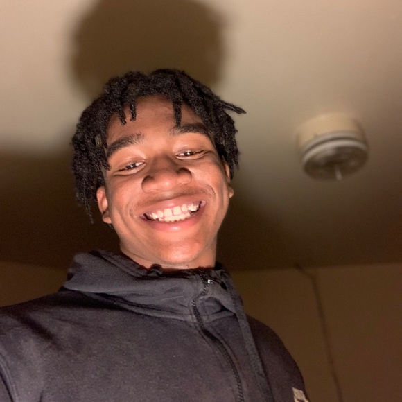 Profile Picture of Malik Patterson (@malik9p) on Poshmark