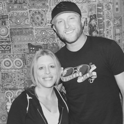 Profile Picture of Jennifer Mahoney (@CountryMusicJen) on Twitter