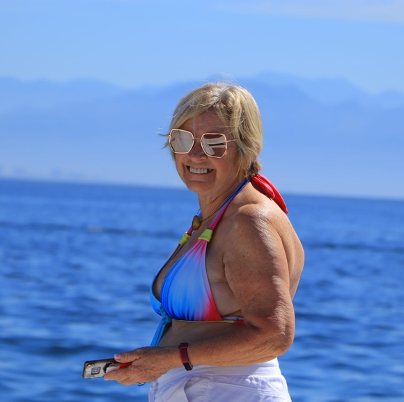 Profile Picture of Phyllis Swarner (@phyllisswarner) on Poshmark