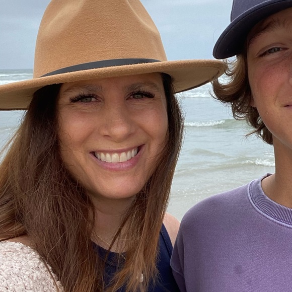 Profile Picture of Brandi Pucella (@msbmae) on Poshmark