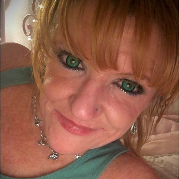 Profile Picture of Tami Worman (@tamiworman1973) on Poshmark