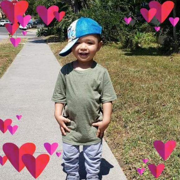 Profile Picture of Carlos Lucio (@blos79) on Poshmark