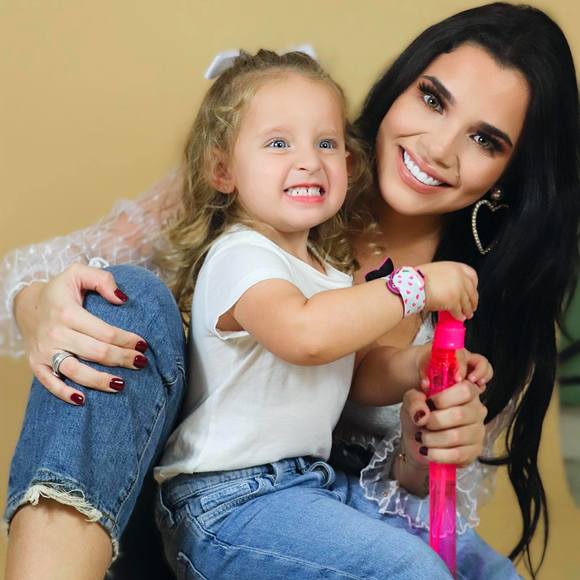 Profile Picture of Ivanna Puga (@ivannapuga) on Poshmark