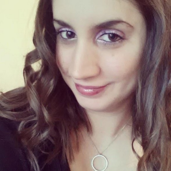 Profile Picture of Jenn Mikulec (@jmikulec) on Poshmark