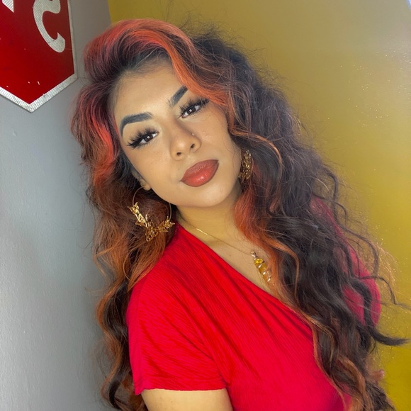 Profile Picture of Joe Corona (@yoitcorona) on Poshmark