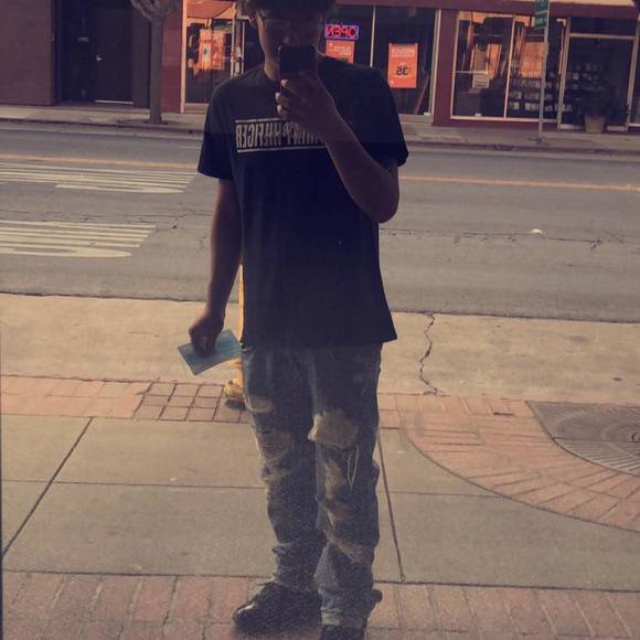 Profile Picture of Aaron Quintana (@aaron_q) on Poshmark
