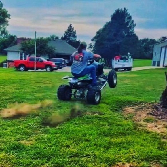 Profile Picture of Tyler Popper (@tylerpopper) on Poshmark