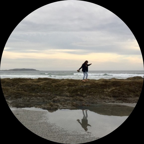 Profile Picture of Julia Juenemann (@julesjune) on Poshmark