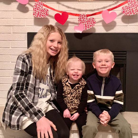 Profile Picture of Audrey Schimmoller (@ar_linn) on Poshmark