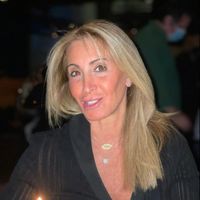 Profile Picture of Shari Frank (@shari-frank-5) on Quora