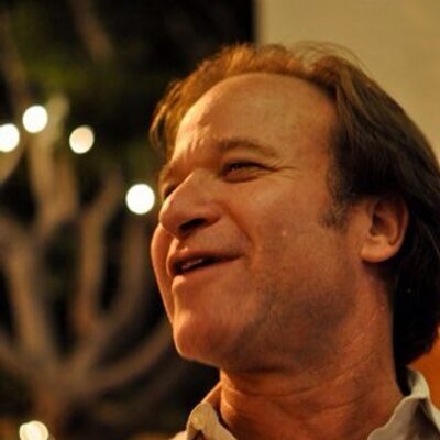 Profile Picture of Robert Hacker (@dolphinrugger) on Twitter