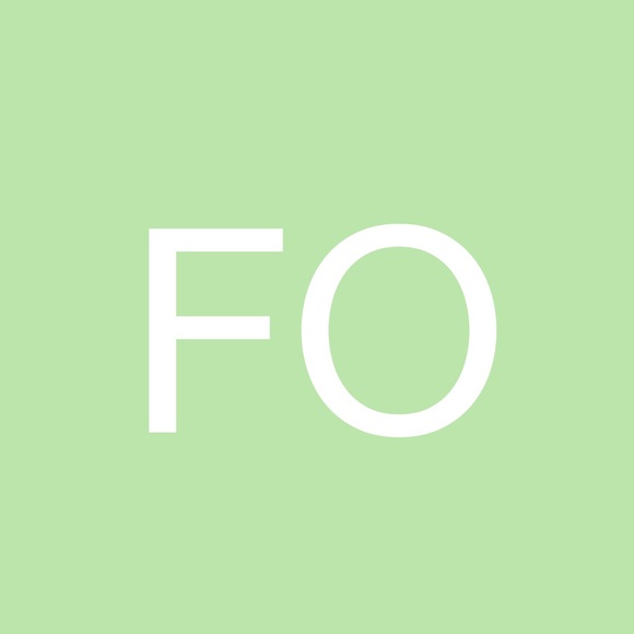 Profile Picture of Frank Oliver (@oliverfamily33) on Poshmark