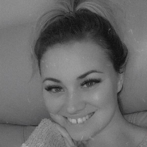 Profile Picture of Lida Picerne (@graduate_2011) on Poshmark