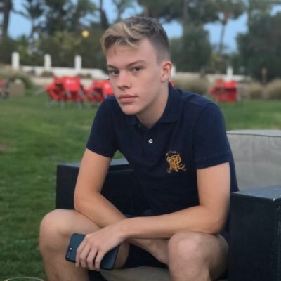 Profile Picture of Jonathan Latimer (@Jonnie_Latimer) on Twitter