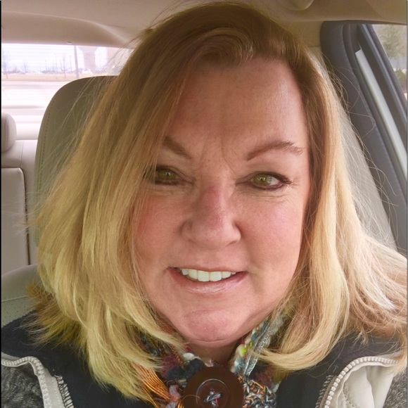 Profile Picture of Mary ellen Nicholson (@menicholson) on Poshmark