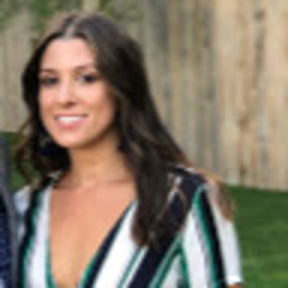 Profile Picture of Brittany Larsen (@brittanylars326) on Poshmark