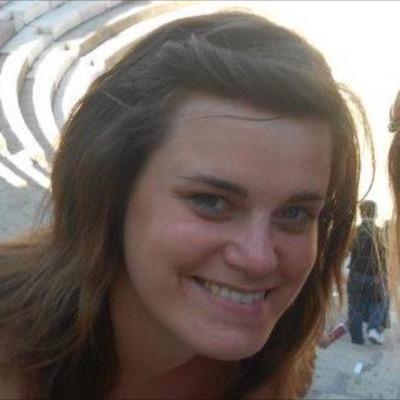 Profile Picture of Alice Beeby (@ByAliceBee) on Twitter