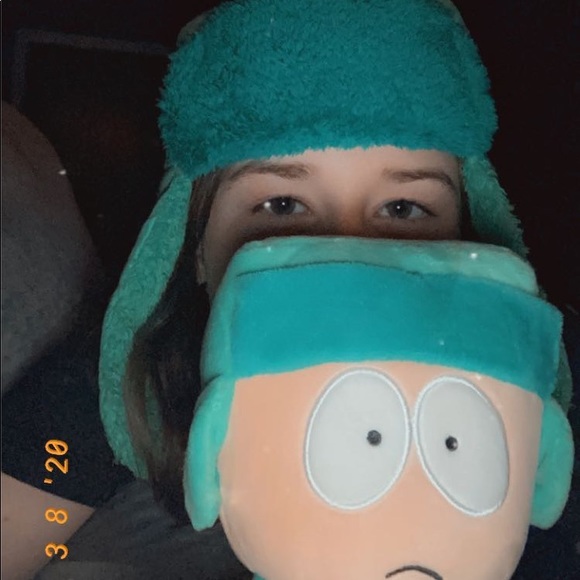 Profile Picture of Zoe Detorie (@ghostixxy) on Poshmark