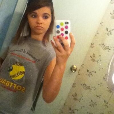Profile Picture of BrookeAshworth (@brookesilly) on Twitter