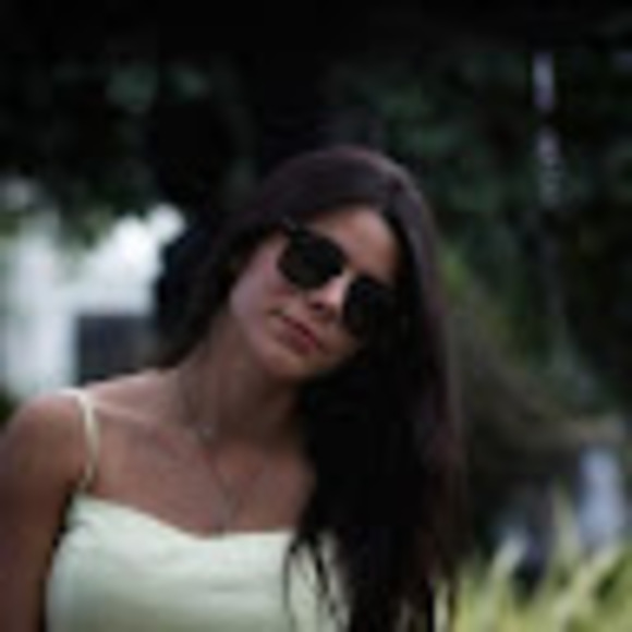 Profile Picture of Gabriela Cuebas (@gabriela_cuebas) on Poshmark