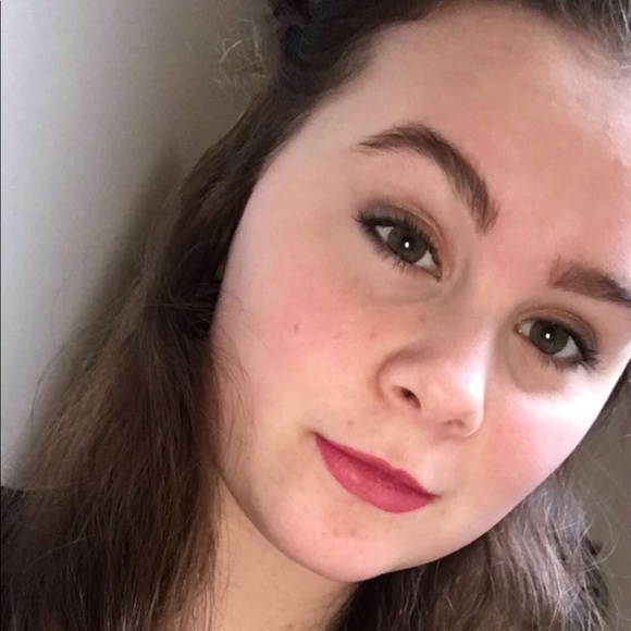 Profile Picture of Savannah Lelm (@savannahlelm) on Poshmark