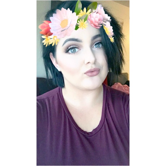 Profile Picture of Amina Gobeljic (@mina_997) on Poshmark