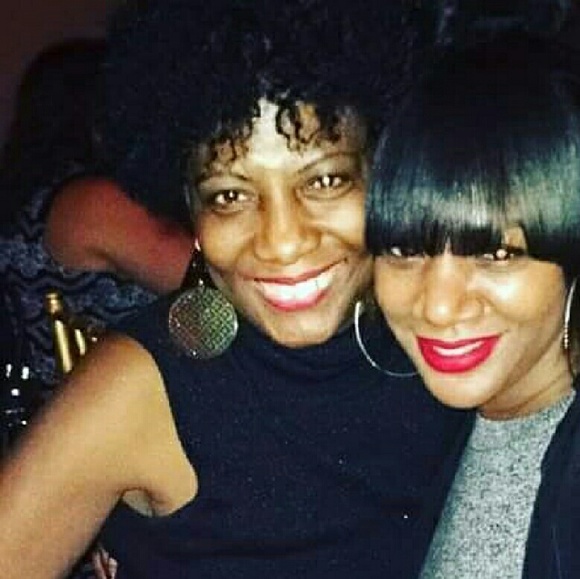 Profile Picture of Pamela Richardson (@pamela275_) on Poshmark