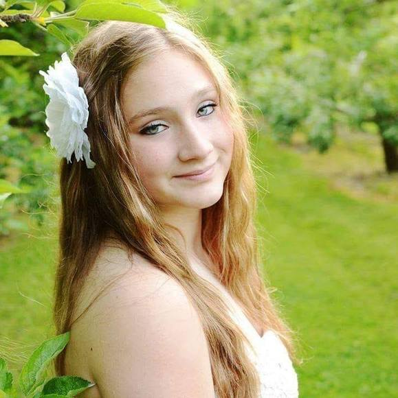 Profile Picture of Kori Reinwald (@kbrighteyes4) on Poshmark