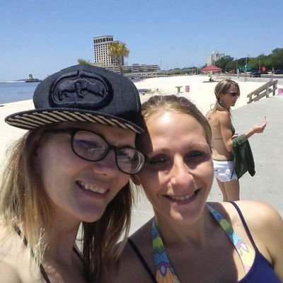 Profile Picture of Holly G (@Stephen05211704) on Twitter