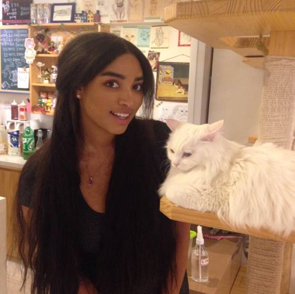 Profile Picture of Sinead Angus (@sineadangus) on Poshmark