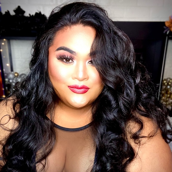 Profile Picture of Haʻaheokuʻumomimakamaeʻowailani Asio (@haaheoas808) on Poshmark