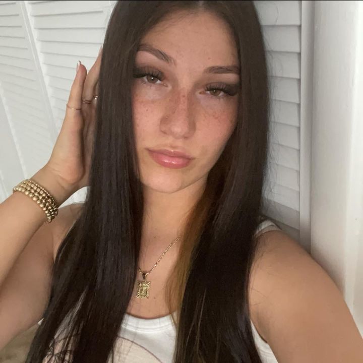 Profile Picture of Carly (@carlydeitzz) on Tiktok