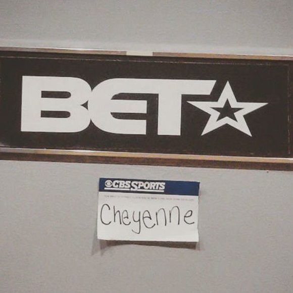 Profile Picture of Cheyenne Clayton (@lovehurtz30) on Poshmark