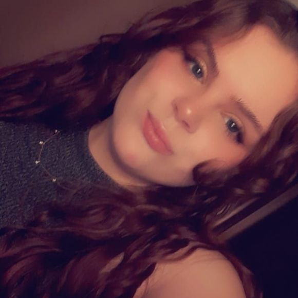 Profile Picture of Summer Eliason (@summereliason) on Poshmark