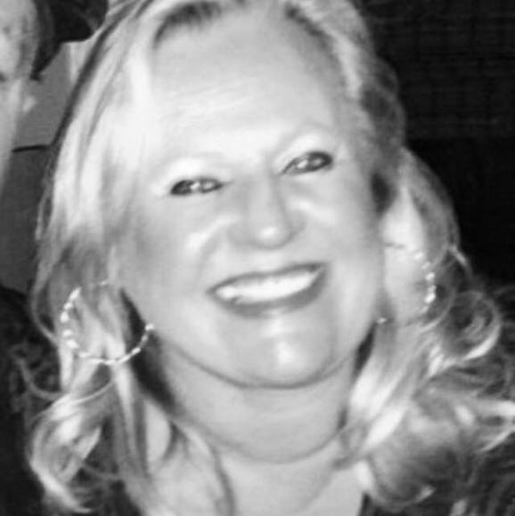 Profile Picture of Yvonne Hughes (@yihughes658) on Poshmark