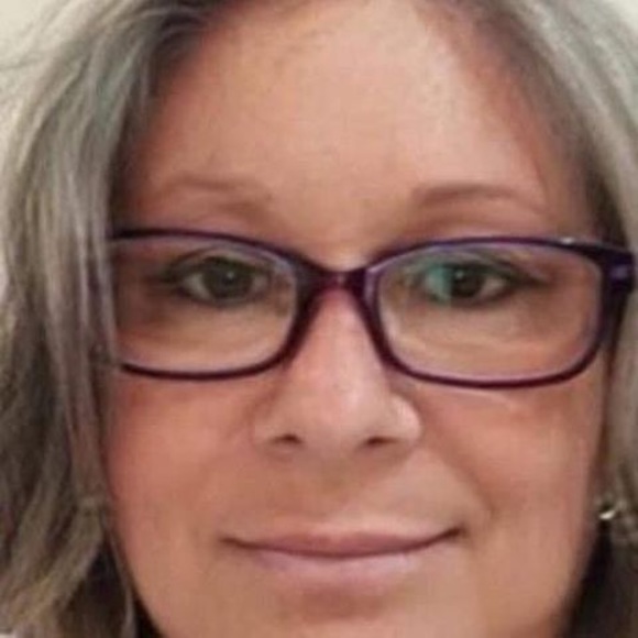 Profile Picture of Cheryn Chudleigh (@clchudleigh) on Poshmark