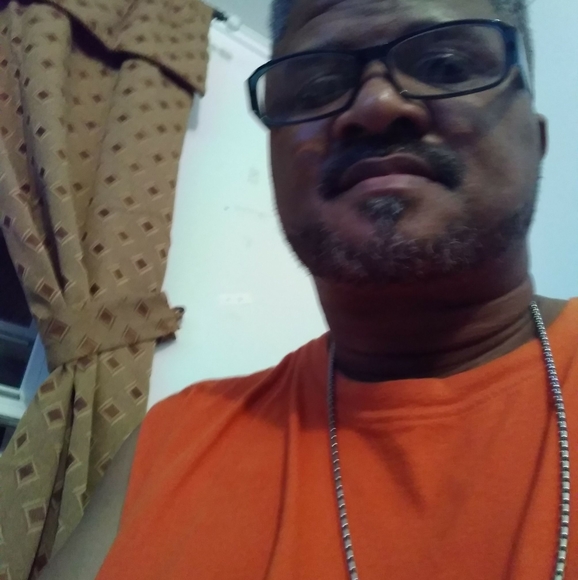 Profile Picture of Ronald Bettis (@ronald_bettis) on Poshmark