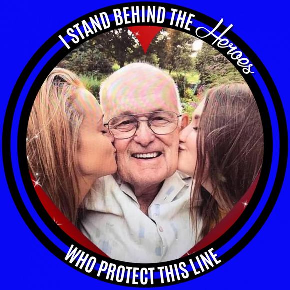 Profile Picture of Beth Gallimore (@bethgallimore) on Poshmark