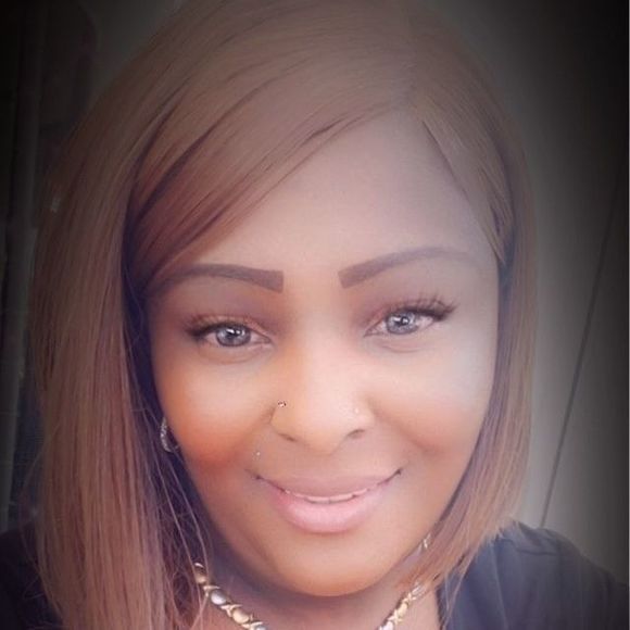 Profile Picture of Quintella Taylor (@quinnyt24) on Poshmark