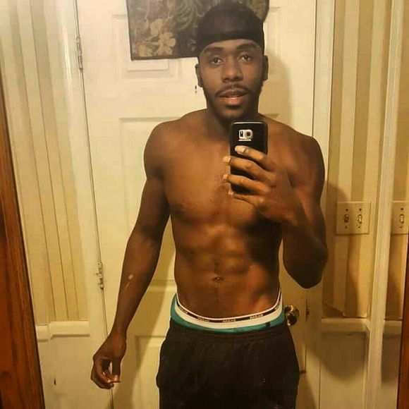 Profile Picture of Bryson Horton (@brysontrilla) on Poshmark