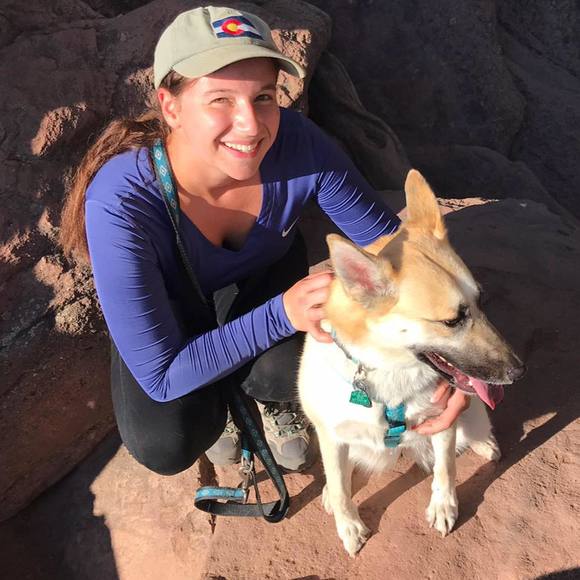 Profile Picture of Carmen Attiyeh (@carmen_attiyeh) on Poshmark