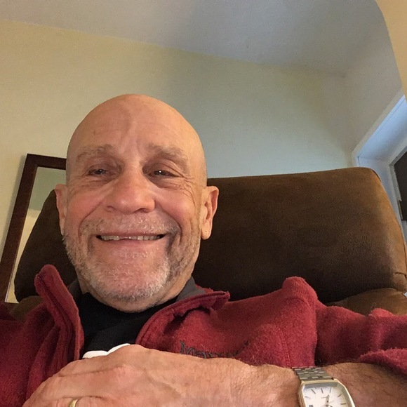 Profile Picture of Arnie Lichten (@arnielichten) on Poshmark